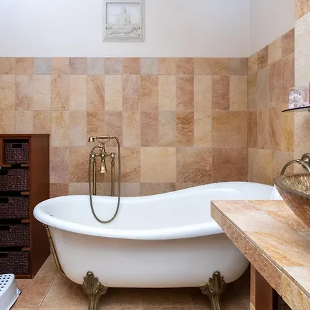 Centrum Wyjatkowy Przy Promenadzie Z Balkonem By Renters Gdyně